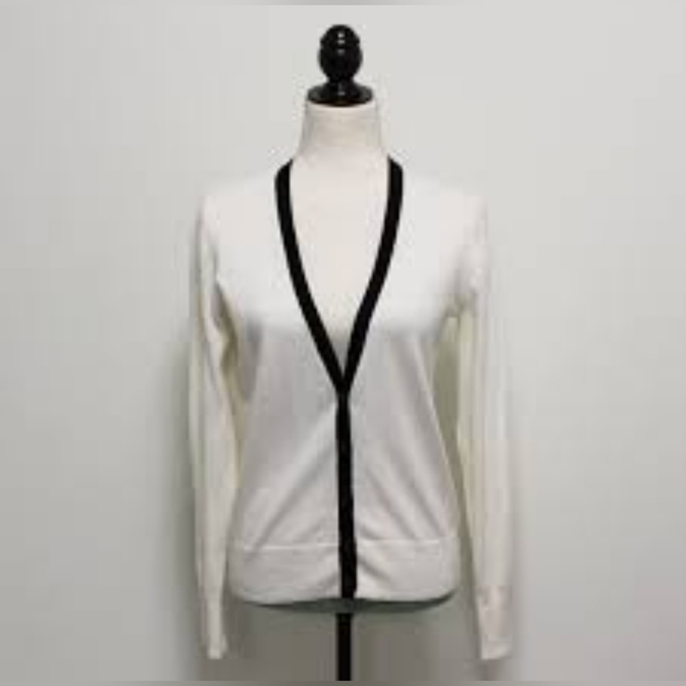 NWOT | Old Navy | Knit Button Closure V-Neck Cardigan | M | White w/ Black Trim - Picture 2 of 10